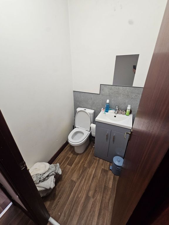 Property photo 3 of 9 Photograph 3