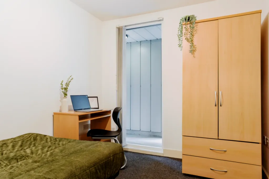 Property photo 1 of 34