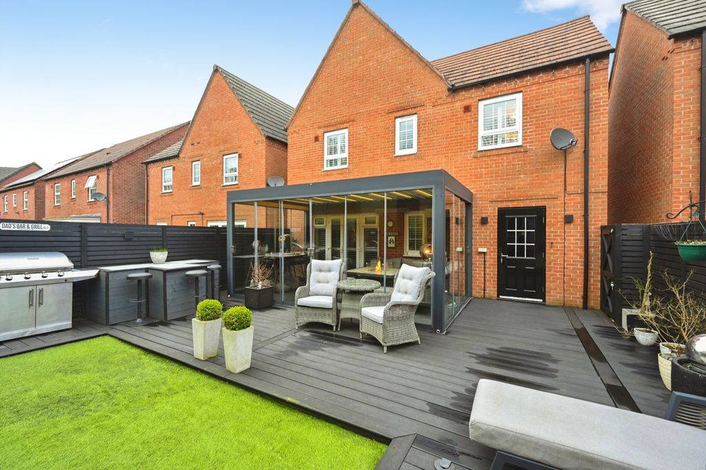 Property photo 2 of 23