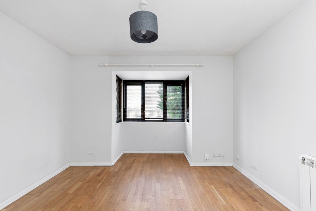 Property photo 2 of 10 Living_Room