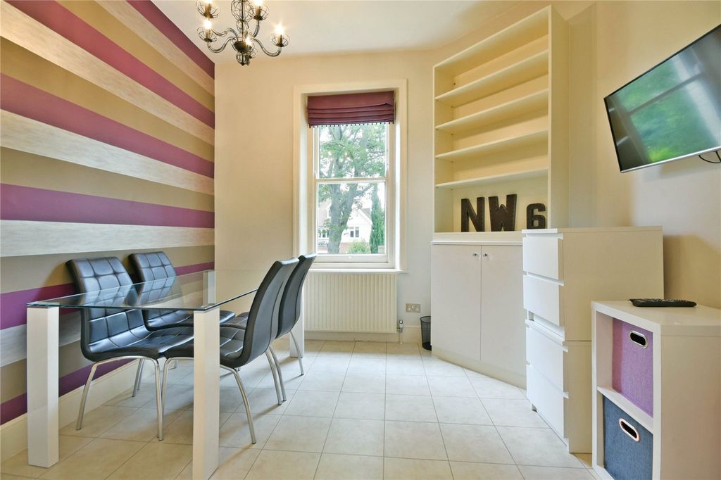 Property photo 3 of 12 Picture No. 24