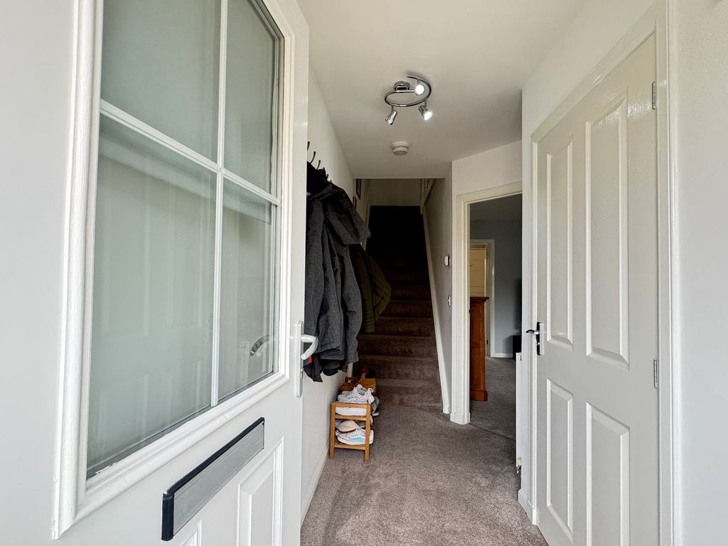 Property photo 2 of 20 Entrance Hallway