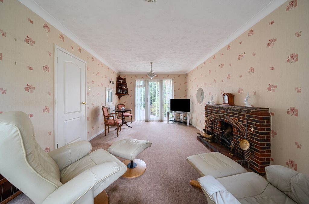 Property photo 3 of 16 1357246-7-68Caaa5...