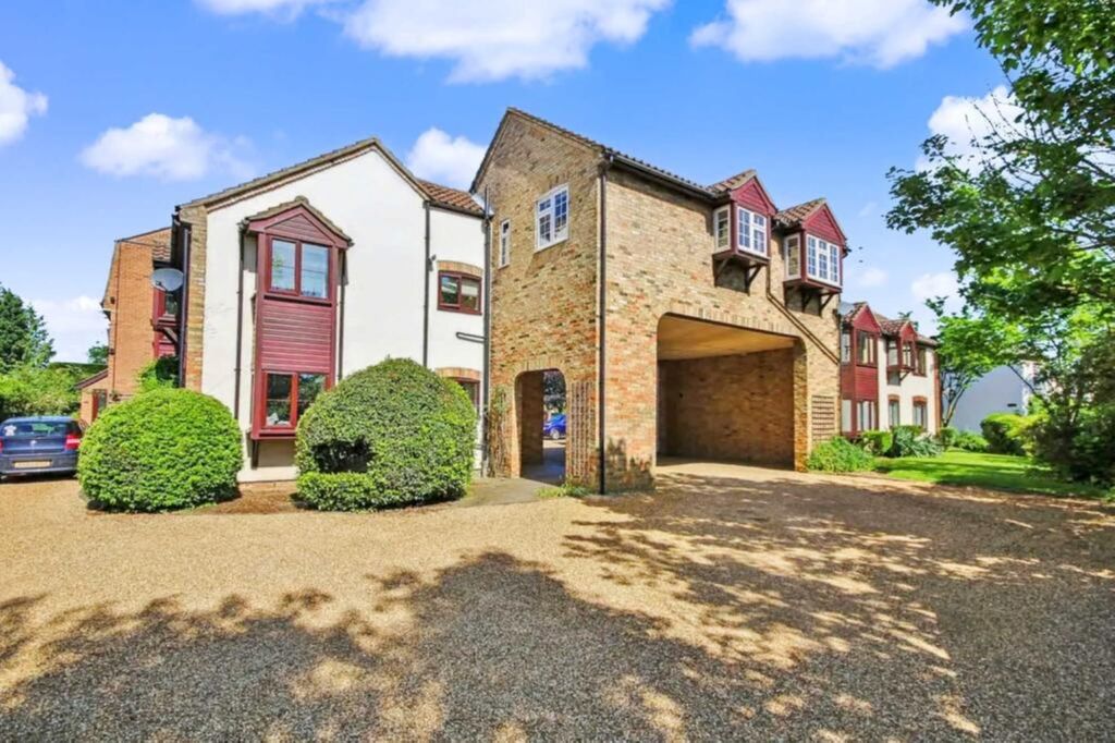 Property photo 1 of 5