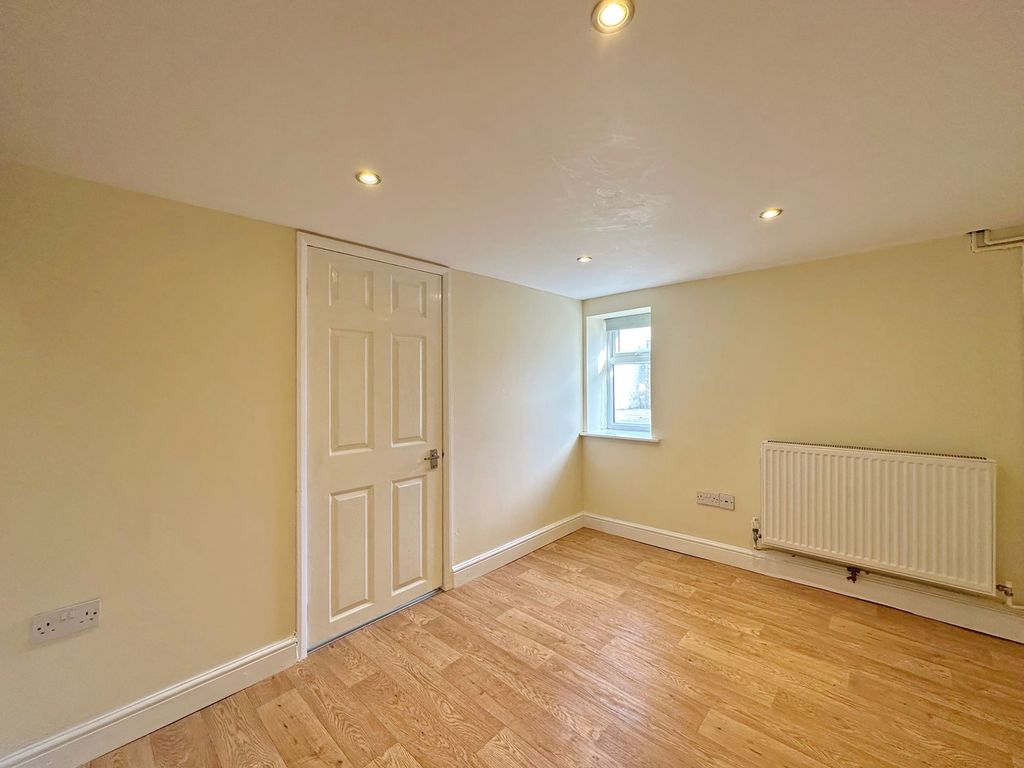 Additional image 8 of 3 bed terraced house for saleStonefall Avenue, Harrogate HG2