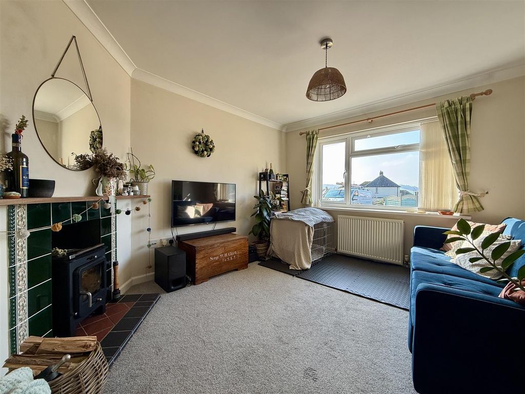 Property photo 2 of 14 Lounge Area.Jpg