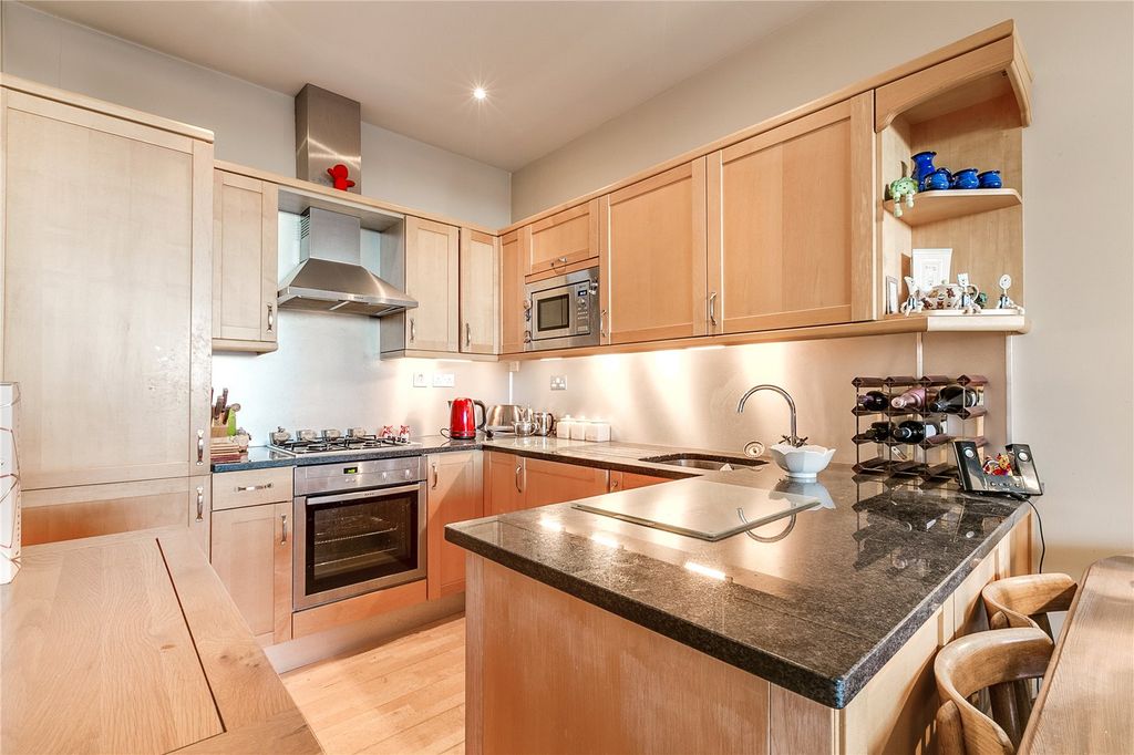 Property photo 3 of 7