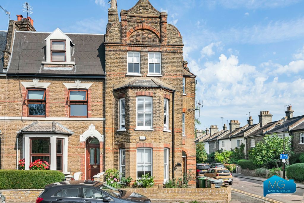 Property photo 2 of 24 Picture No. 27