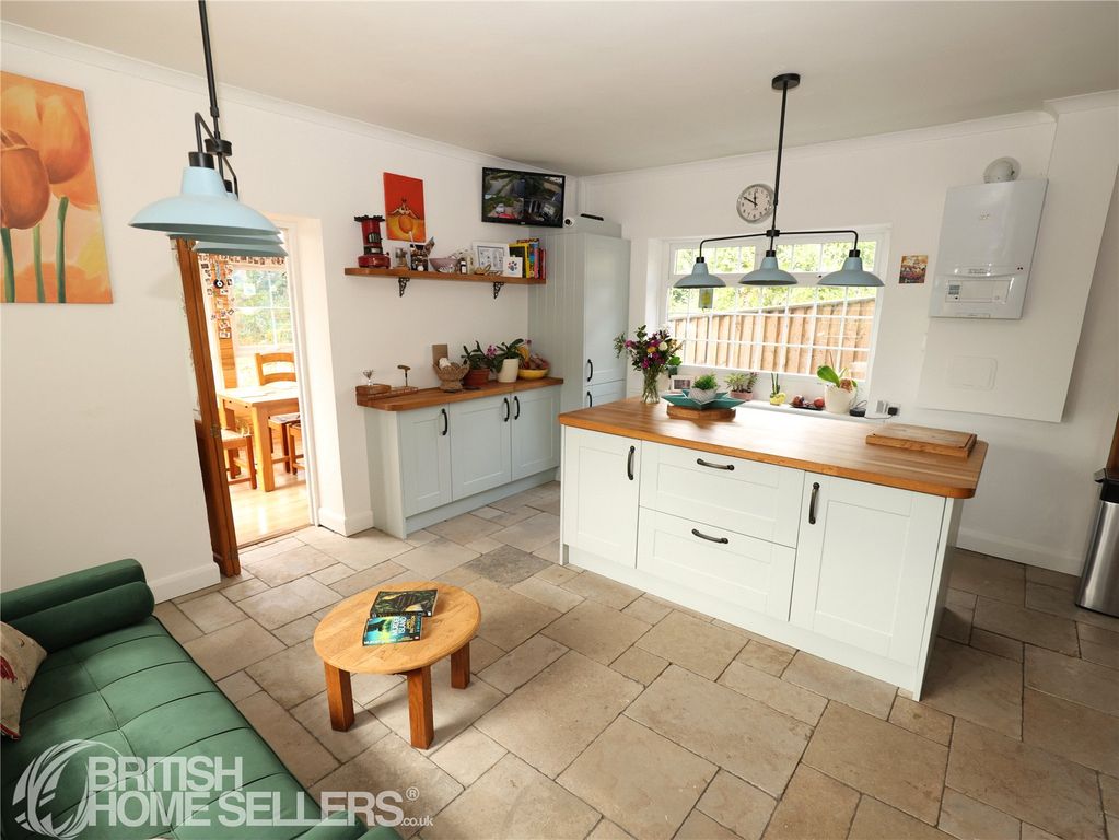 Property photo 2 of 40 Picture No. 34