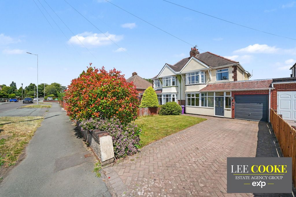 Property photo 1 of 33