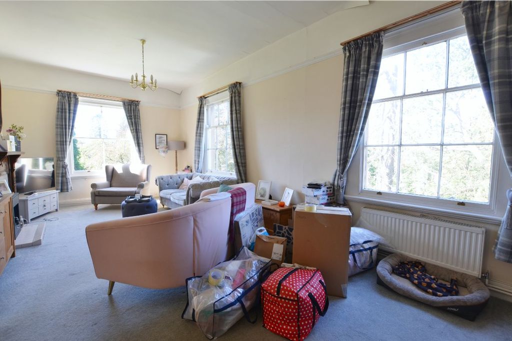 Property photo 3 of 9