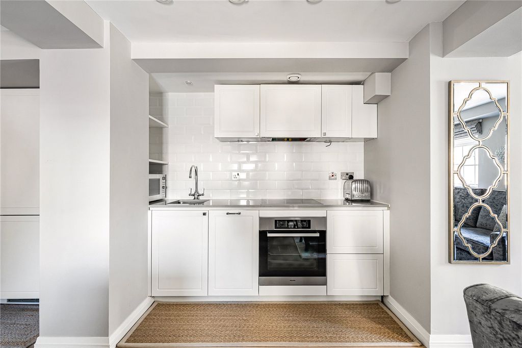 Property photo 3 of 15 Kitchen