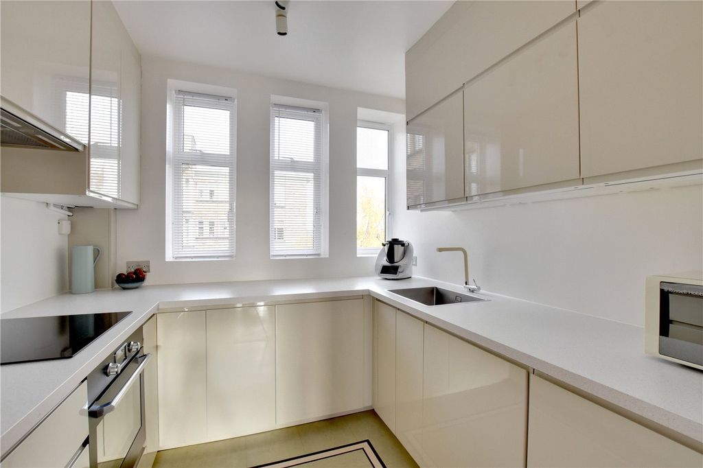 Property photo 3 of 24 Picture No. 08