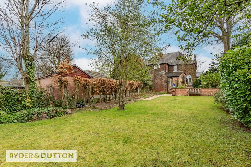 Property photo 2 of 34 Garden