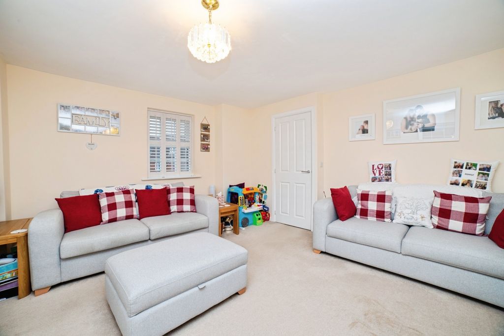 Property photo 2 of 21 Photo