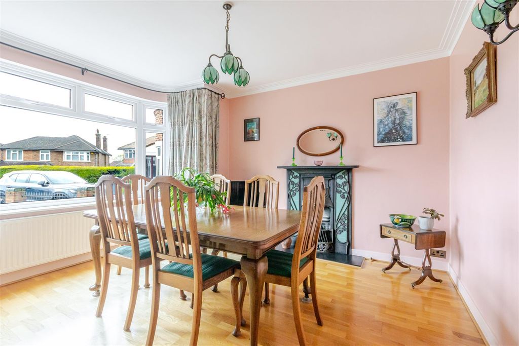 Property photo 3 of 28 Dining 1.Jpg