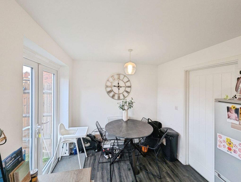 Property photo 3 of 18 Pbox-Img.Jpg