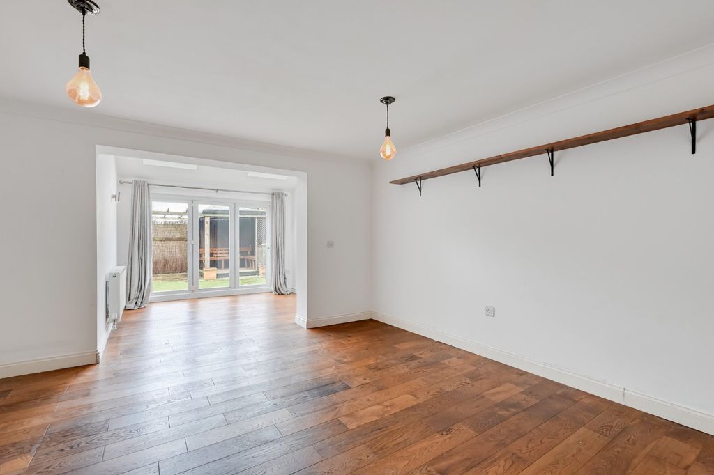 Property photo 3 of 13 Picture 3