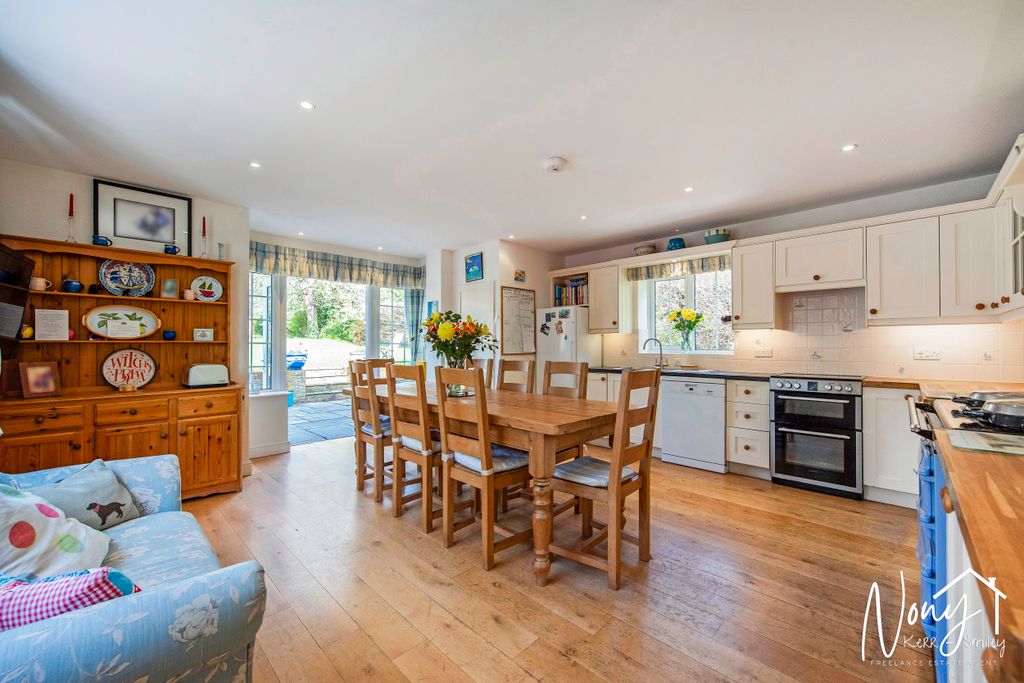 Property photo 2 of 36 Sketch_Ph14_6498850 - Copy