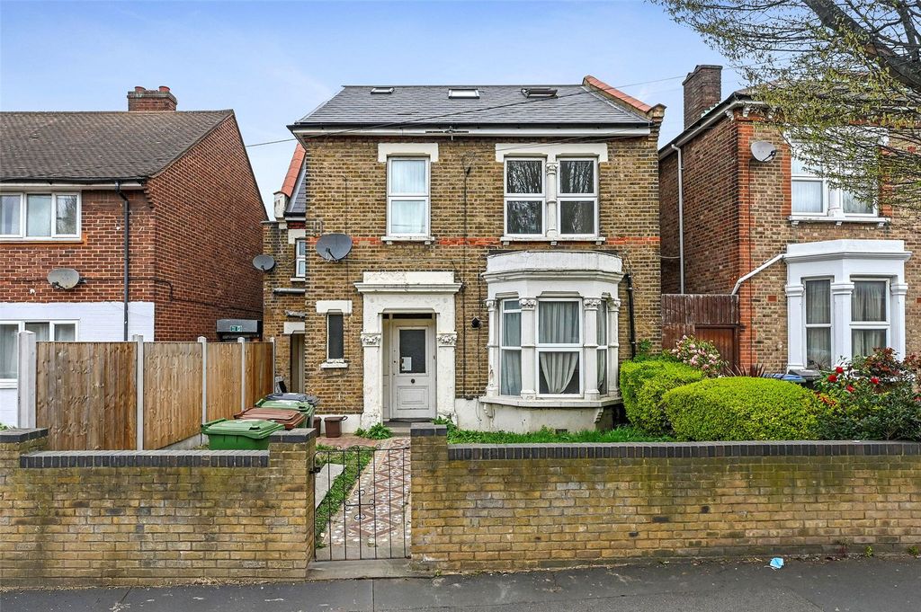 Property photo 2 of 9 External