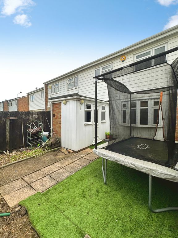 Property photo 2 of 11