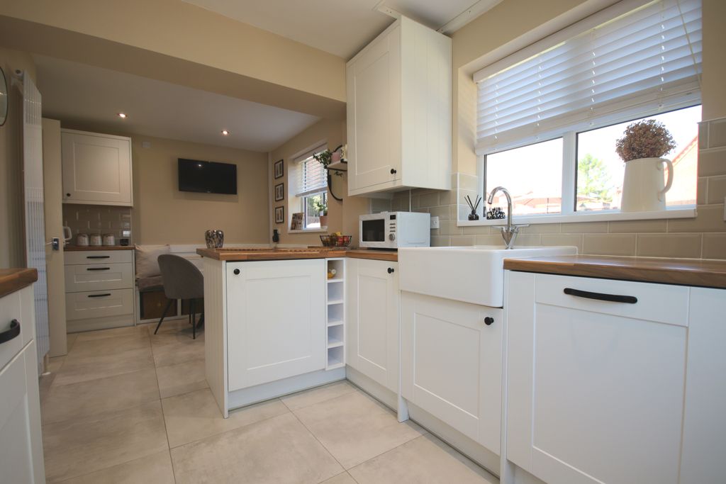Property photo 2 of 15 Img_1443