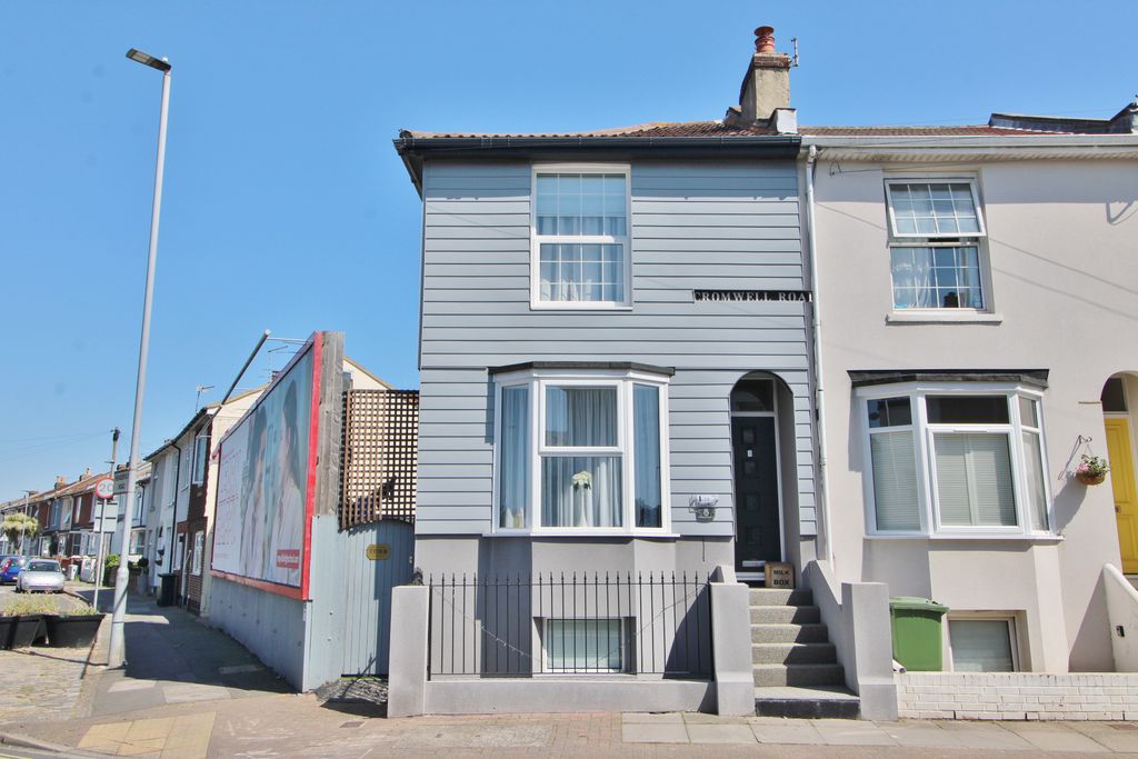 Property photo 1 of 24