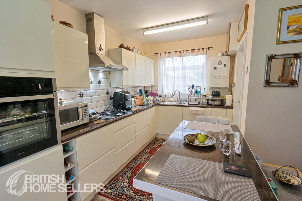 Property photo 3 of 29 Picture No. 19