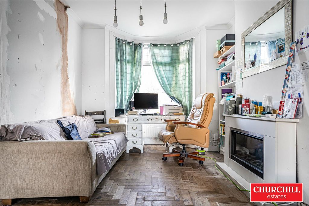 Property photo 3 of 24