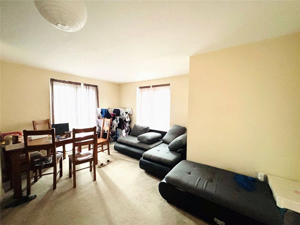 Property photo 2 of 9 Picture No. 26