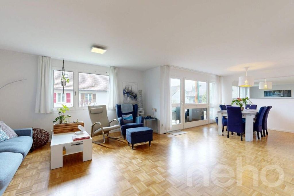 Property photo 3 of 11