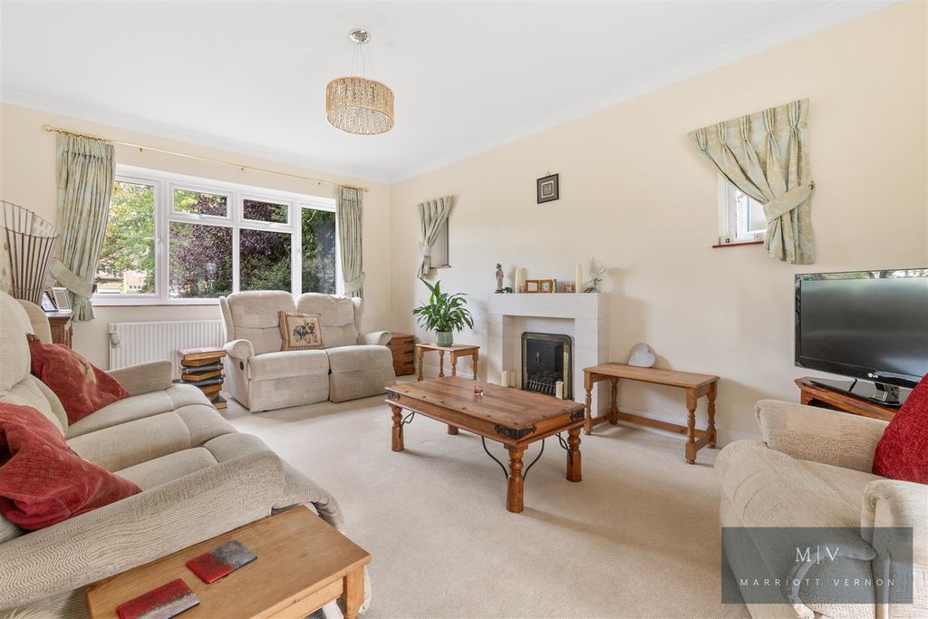 Property photo 2 of 27 Manor Gardens 4 MV-2.Jpg