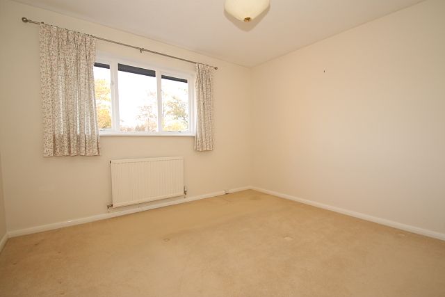 Property photo 3 of 5 Living Room