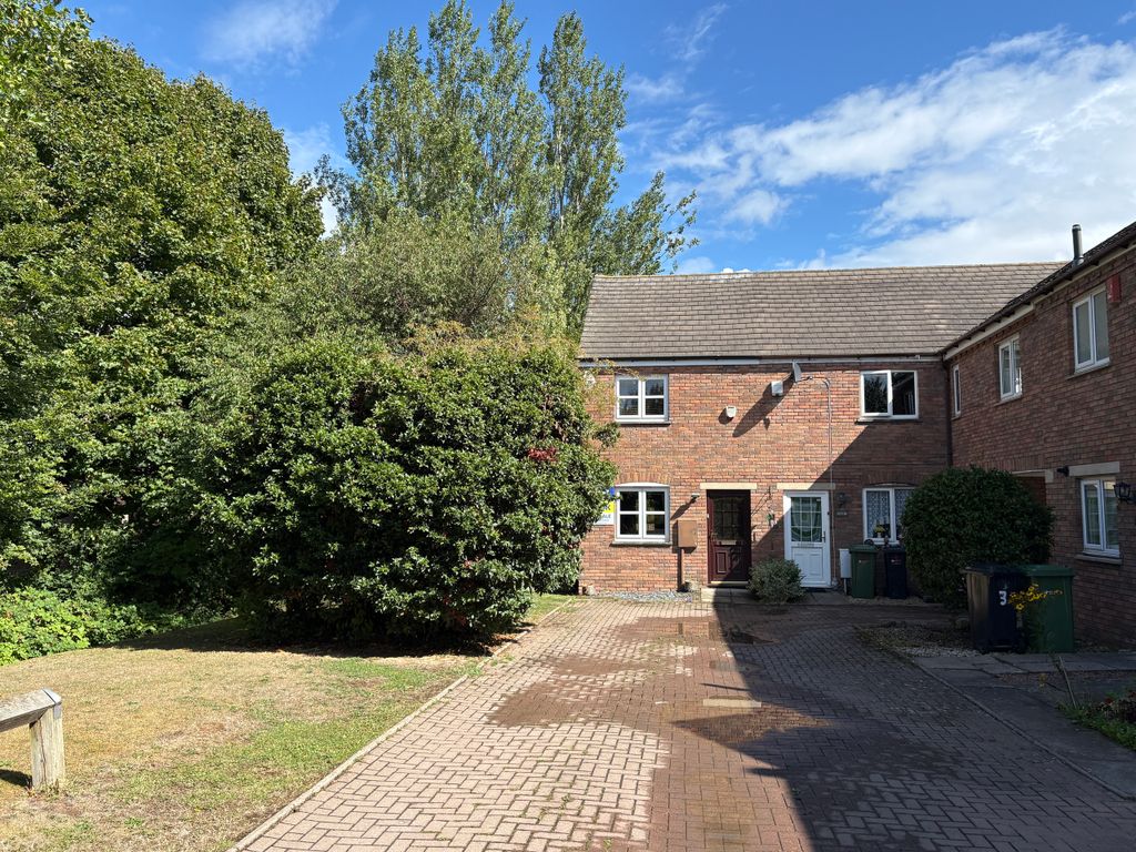 Property photo 1 of 11 Front 1 Glastonbury