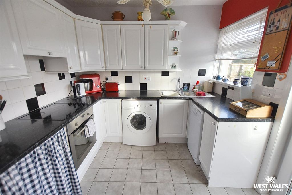Property photo 3 of 19 11 (42).Jpg