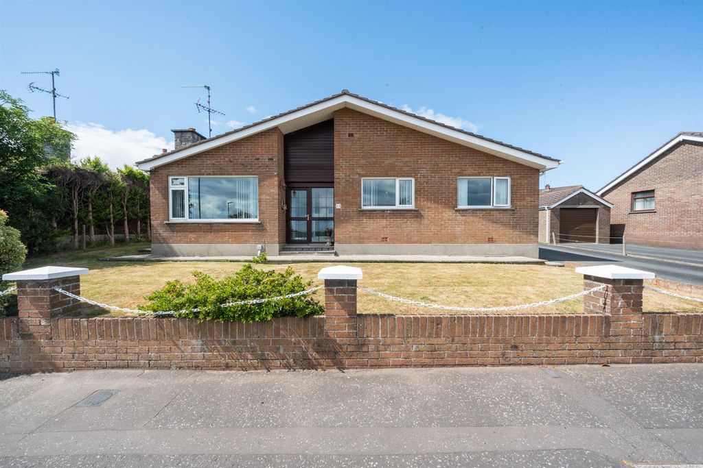 Property photo 1 of 22 26 Carlisle Park, Ballynahinch, BT24 8Hj 02.Jpg