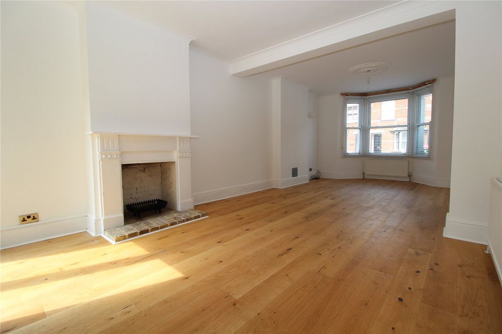 Property photo 3 of 11 Lounge View 2