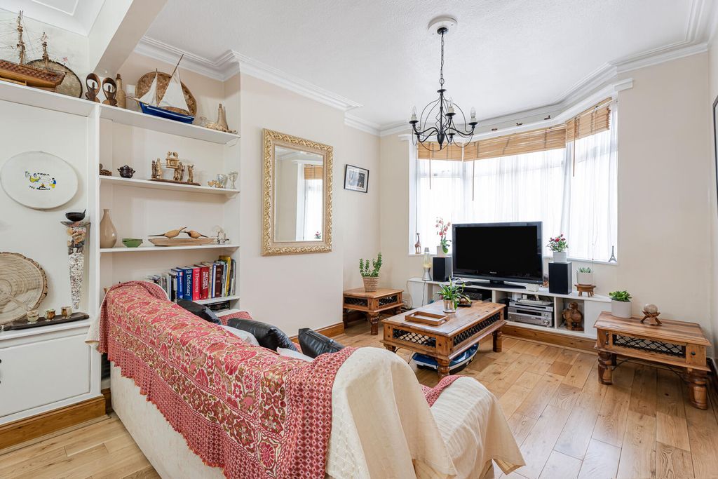 Property photo 3 of 23 Living Room