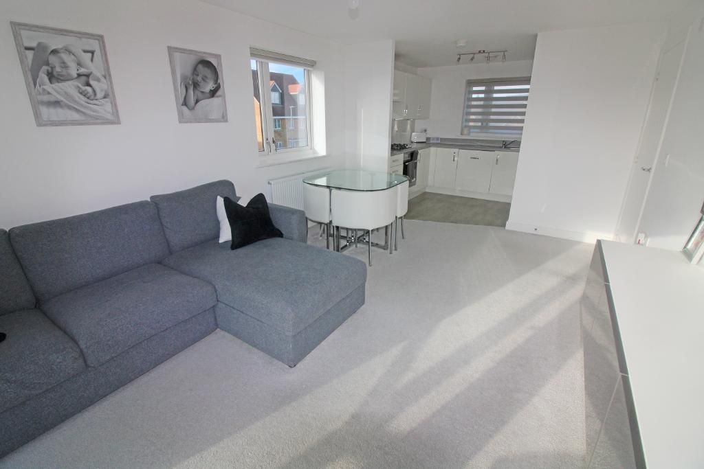 Property photo 3 of 9 Lounge