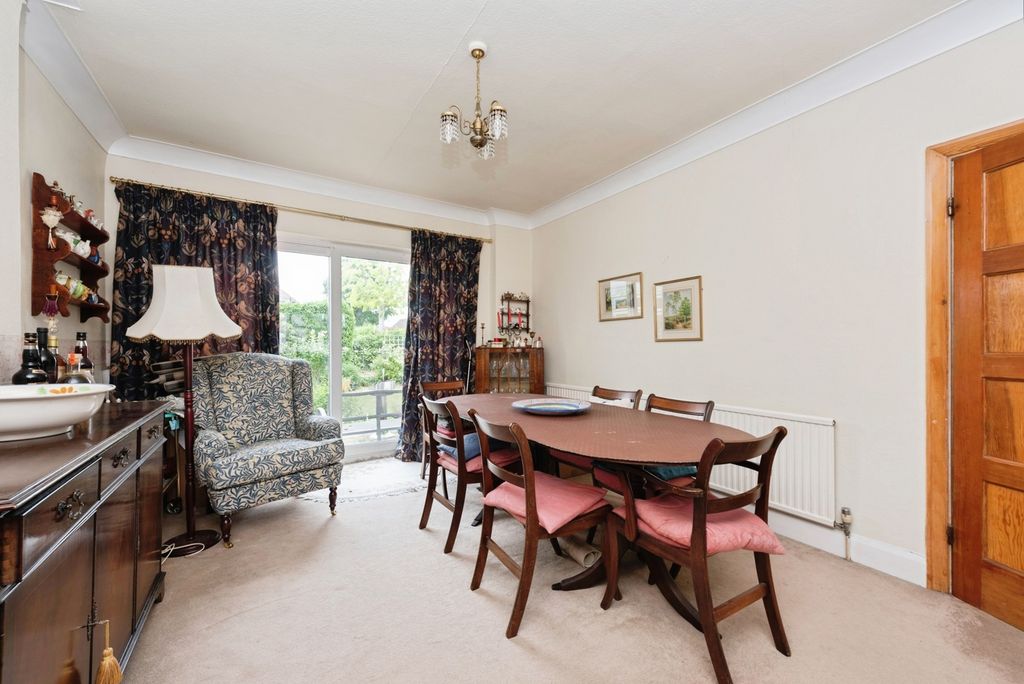 Property photo 3 of 20 Dining Room