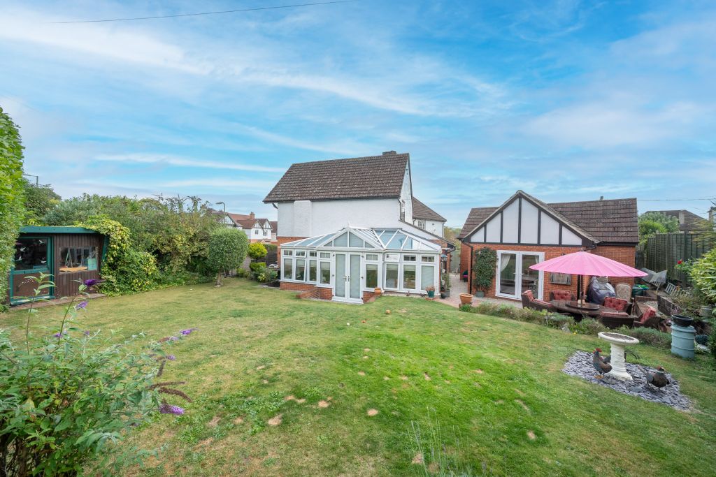 Property photo 2 of 42