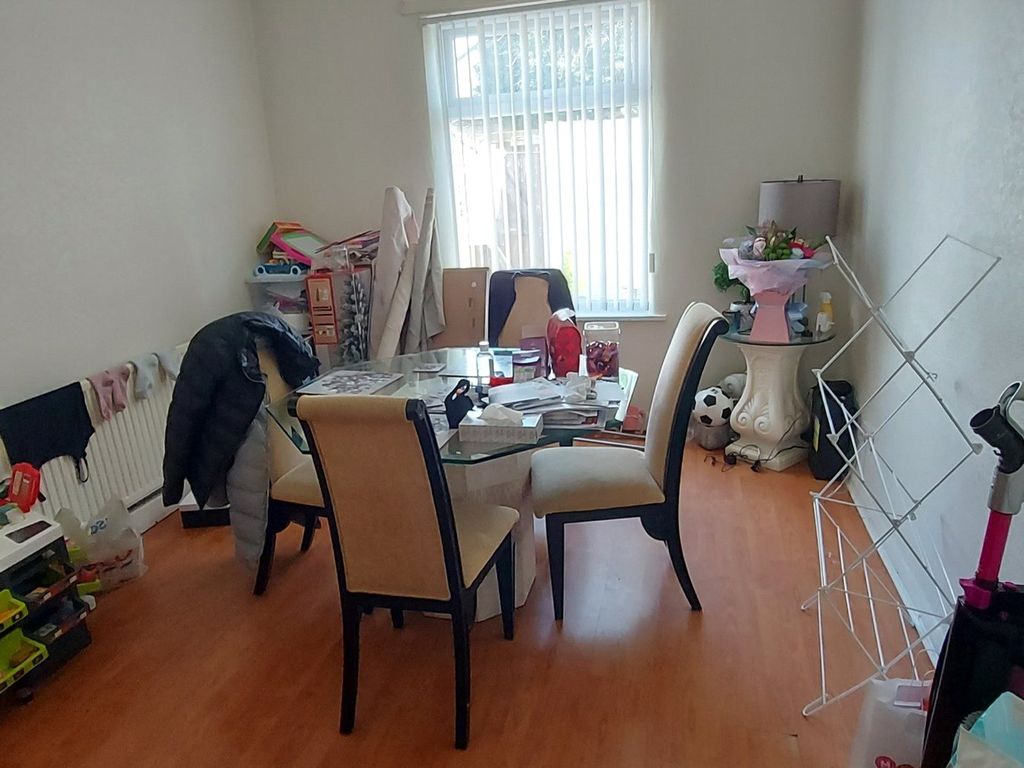 Property photo 3 of 9 Picture No. 06