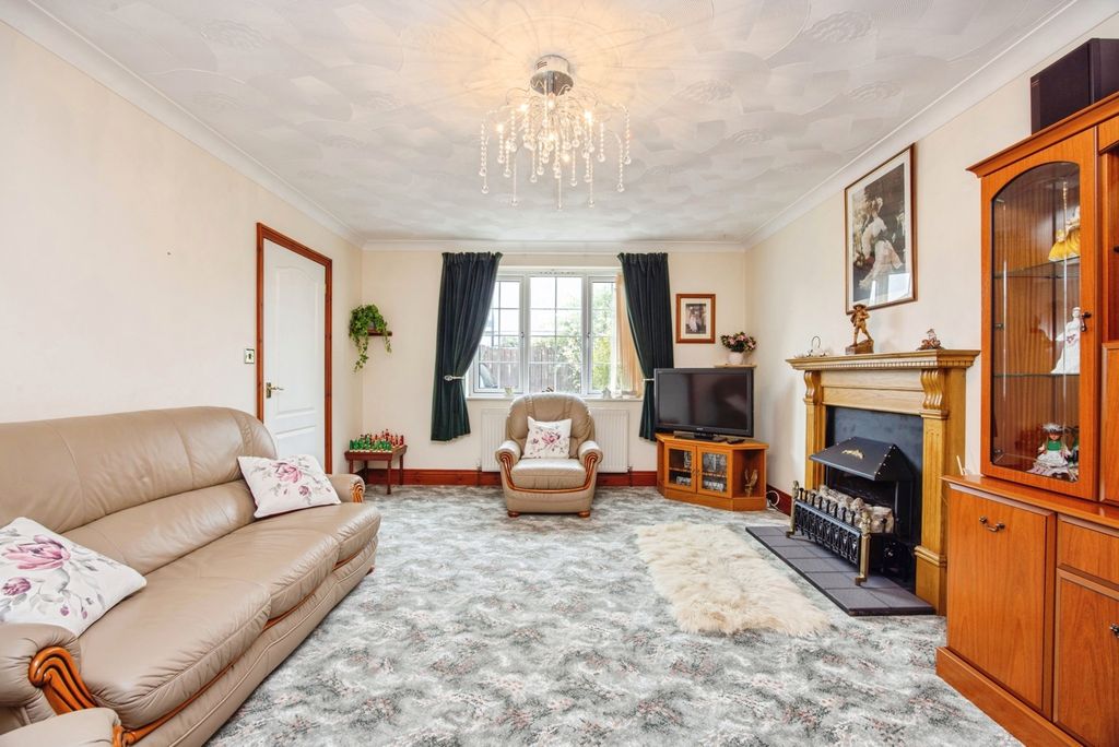 Property photo 3 of 22 Pbox-Img.Jpg