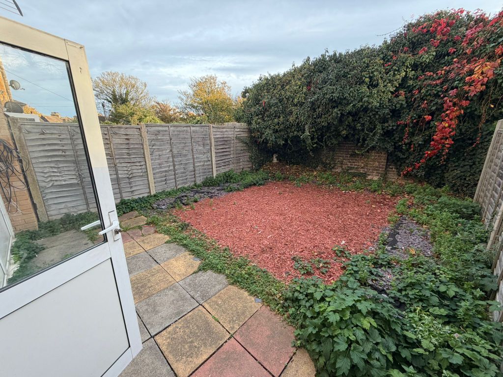 Property photo 2 of 28