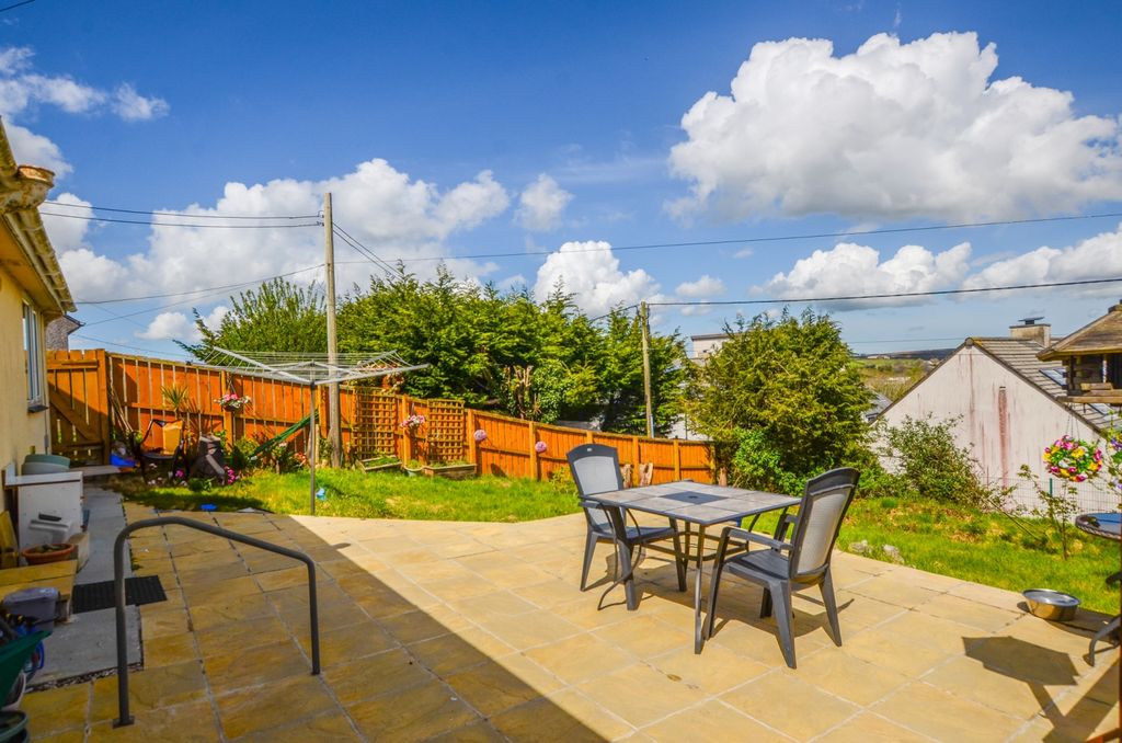 Property photo 2 of 10 76 Beacon Road Tps Bodmin Branch 01208 74182 -2