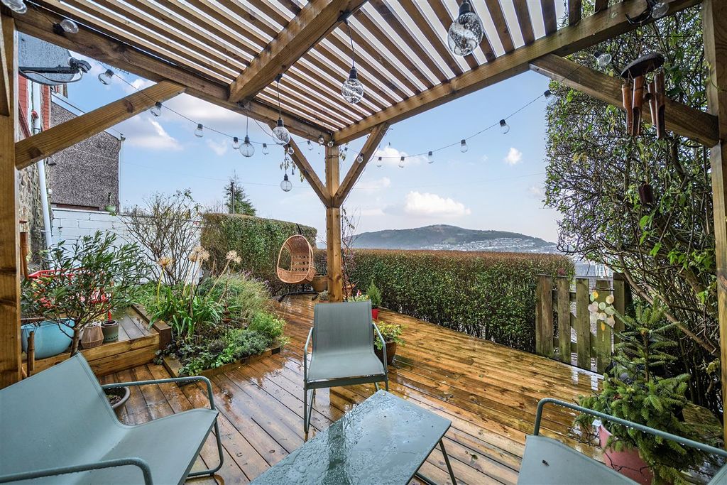 Property photo 1 of 25 1395845-4-6966268d52E4E.Jpg