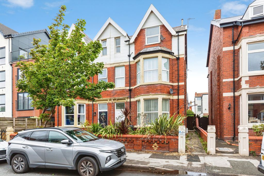 Property photo 1 of 10 Pbox-Img.Jpg