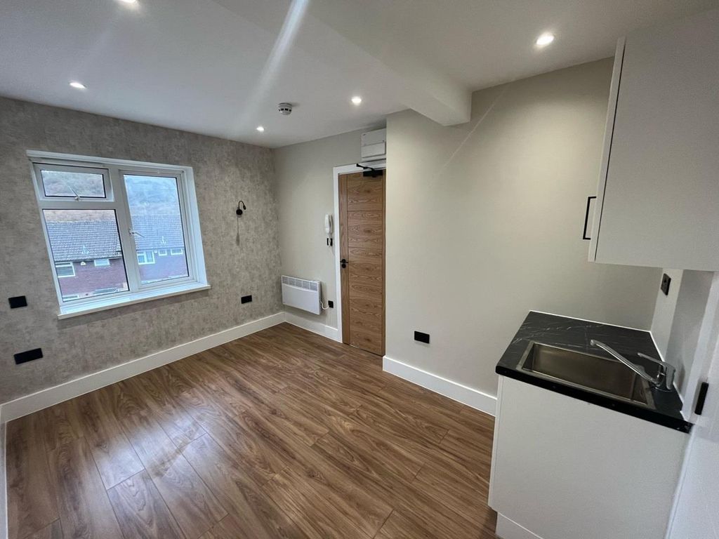 Property photo 3 of 4 O_1Iog51N0N1Bduh71G1T1U5Ovee8.Jpg