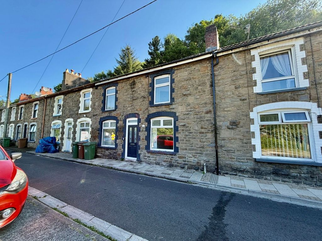Property photo 1 of 32