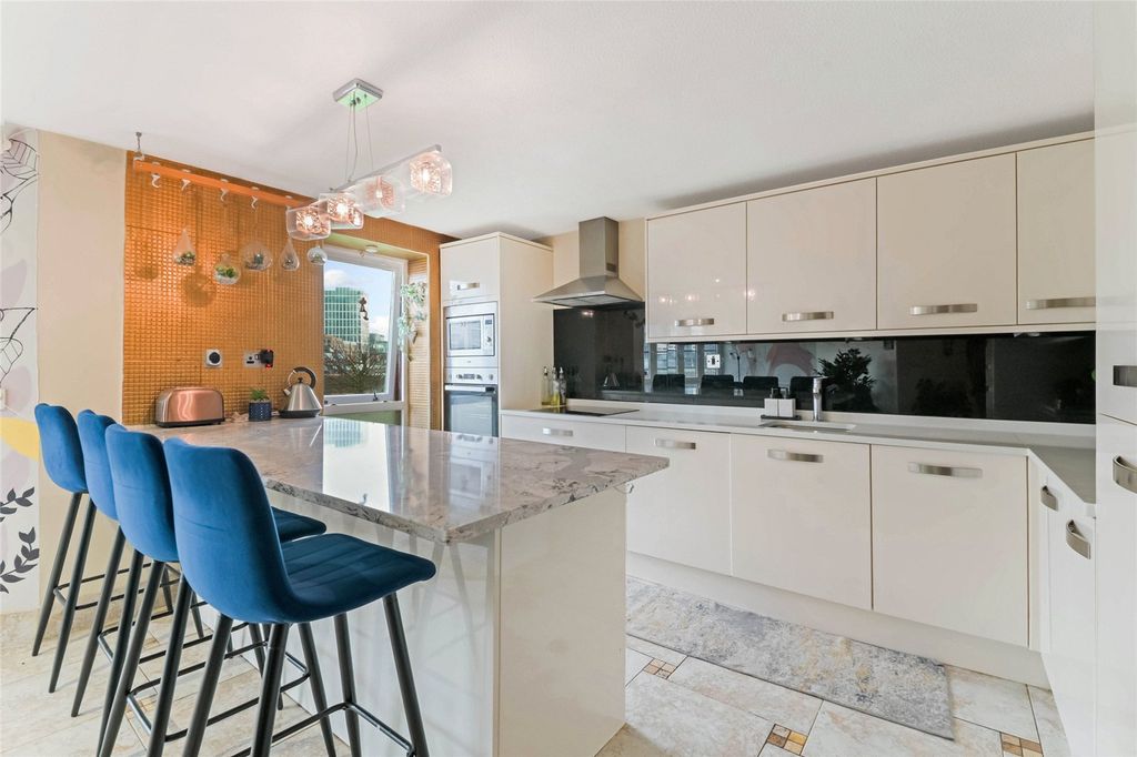 Property photo 3 of 28 Picture No. 26